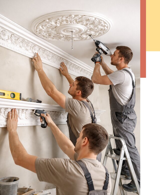 Монтаж лепнины на потолок в Сестрорецке от 3280 руб. быстро и недорого | ОТДЕЛОЧНИК-Сст